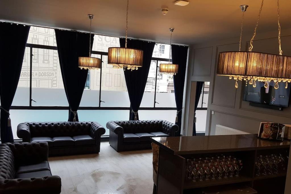 The V.I.P Suite - Sleeps 24! Best For Large Groups Liverpool Buitenkant foto