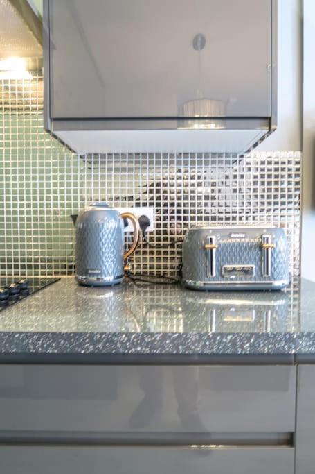 The V.I.P Suite - Sleeps 24! Best For Large Groups Liverpool Buitenkant foto